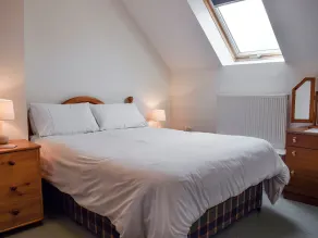 2 bedroom accommodation in Manordeilo, near Llandeilo - Image 4