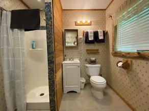 Eagle Cottage Room near Olympic National Park - Image 2