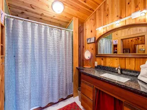 Abgelegene und abgelegene \"Mountain Breeze\" Cabin Getaway - Image 2