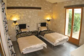 Barn Gite-vingård, udsigt, pool, wifi, spillehal - \"L 'Atelier\" på Les Marais - Image 4