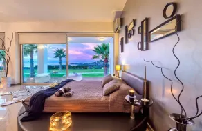Black Pearl Suite(2-4 Persons) - Image 3