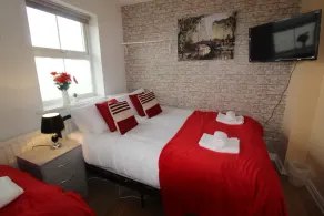 Harriers Grove House - Image 3