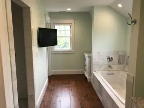 Tæt på Edgartown Village og strande Ny brugerdefineret hollandsk kolonial med pool - Image 3