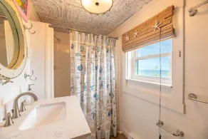 Deja Blue - KDH MP 6, Oceanfront, Hot Tub, Pets OK, Fenced-in Dog Area, Corn Hole - Image 3