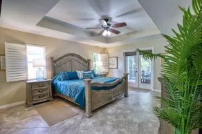 Spectacular Heat Pump Pool/Lanai, 4 bed/2 Bath Home  only 10 min from 5 beaches - Image 4