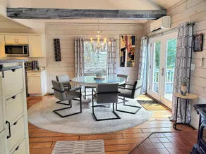 Stonington Borough  2 bed, 2 bath, Sleeps 6, close to beach, Fire place, pets - Image 5