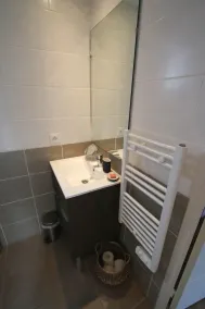 Studio apartment hotel, terrace, swimming pool, parking Aix en Pce - classified 3 stars - Image 2