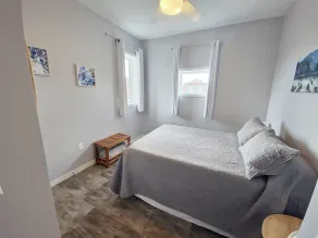 Bright, spacious loft in the heart of New London - Image 4