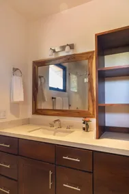 TUANIS: Modern 2 Bdrm Home in North Guiones, Walk to shops, dining & Beach - Image 3