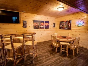Double Down Lodge | 5BR Group Getaway, Hot Tub & Game Room Near Old Man's Cave - Image 4