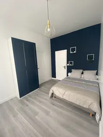 Renovated, comfortable city-center apartment - Image 4