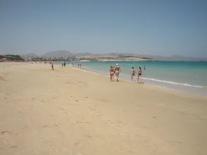 Apartamento de vacaciones frente al mar, a solo 50 metros de la playa, wifi ilimitado gratuito - Image 5