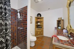 Maison de ville spacieuse avec deux chambres et trois salles de bains - 5 minutes à pied de Canyon Road - Image 3