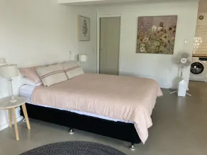 Avoca Beach Guesthouse - Image 4