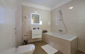 Beautiful home in Trogir with sauna - Image 5