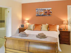 Carnethic House - One Acre View - Image 5