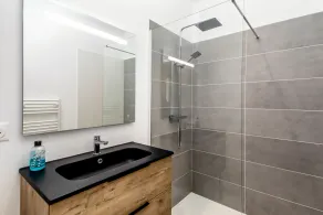New, quiet, comfortable 3-star Meublé de Tourisme apartment. - Image 2
