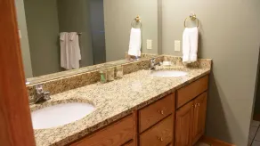 Roomy Beautiful Golf/Ski Condo - Image 5