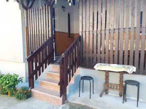 Holiday apartment with wifi and air conditioning - Image 3