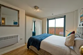Lovely 1 bedroom apartment with a view - Image 4