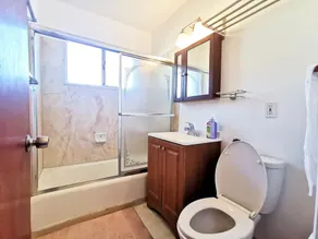 Comfy 2BR 1Bath Apartment near HWY580-80 - Image 3