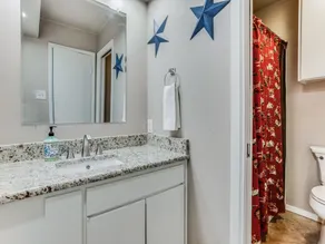 Comfort & Style-Easy Access to FIFA Epicenter  & Everything Texas - Image 4