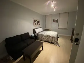 Entire studio near DuPont circle - Image 4