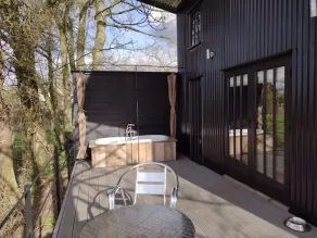 The Water Shack - Amazing tiny house retreat - Image 3