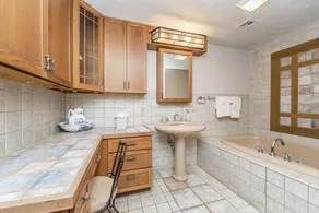 Beautiful waterfront paradise with water access, pool, tennis court. - Image 3