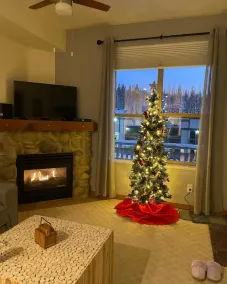 Ground Floor Creekside Condo perfect spot for your family - Pet Friendly! - Image 2