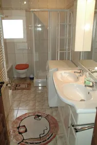 Chalet indépendant avec piscine privée, jardin, air et Internet dans un endroit calme - Image 3