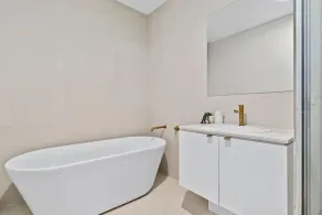 This stunning, brand new family home sleeps 8 guests - Image 2