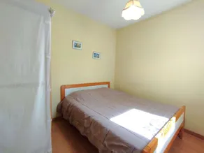 Charming 1BR Apartment, 6 Sleeps, Balcony, Near Gondolas, Parking, 2* Rating - Image 4