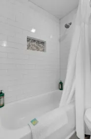 Newly Remodeled Townhome(RD) - Image 5