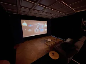 Private spa lodge with its own whirlpool/sauna and home cinema - Image 2