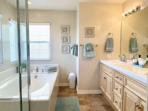 Panoramic ocean view and stunning sunsets in Oceanside with EV charger & AC! - Image 4