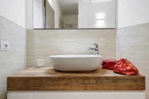 Apartamento de férias 'Rustico Spagnol 1' com vista para o lago, piscina e Wi-Fi - Image 4