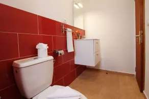Quiet holiday home near the beach - Image 3