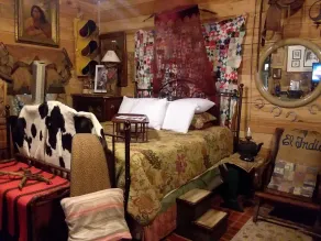 CARRIAGE HOUSE - Image 4