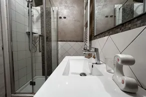 [50m from the Beach] Modern Studio with WiFi & A/C - Image 4