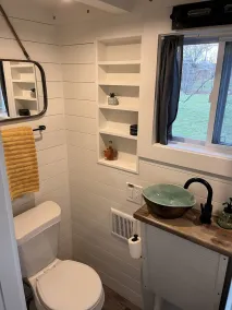 Tiny House - Image 2