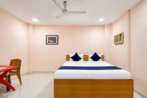 Hotel Blue Bird - Image 5
