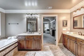 9-bedroom Luxury Home, 4.8 Acre w/ Pool, Minutes to Suwanee downtown and Lake - Image 4