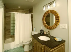 Fantastic Rates! Book Now and Save* Beautiful bay front cottage! - Image 3