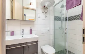 Awesome home in Klimni - Image 4