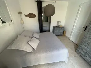 Quietly situated house 5 minutes from the village center. - Image 5