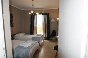 KINETTA APARTMENTS 12 - Image 5