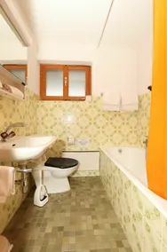 Vacation Home i Ovronnaz med 4 sovrum som kan rymma 8 - Image 2