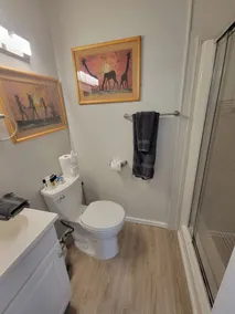 Book one week or more and get 10% discount\nStylish 2 BR Suite in West Seattle!\n - Image 3