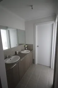 Modern property with a difference, at a great price - Image 3